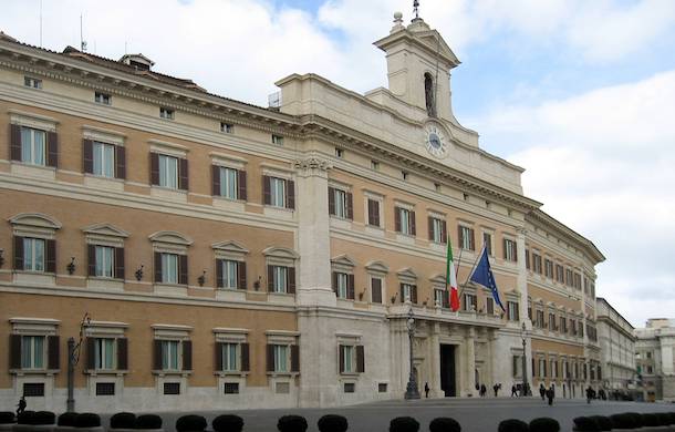 fronti-crisi-governo-lascia-aperti fronti-crisi-governo-lascia-aperti