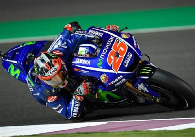 Vinales vince il primo GP 2017 del Qatar, Valentino Rossi terzo Vinales vince il primo GP 2017 del Qatar, Valentino Rossi terzo