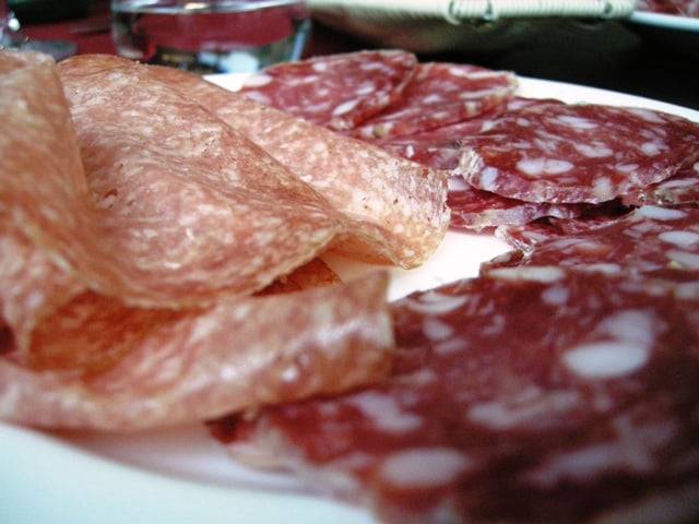 Salame Napoli e salame Milano, storia di sapori-1