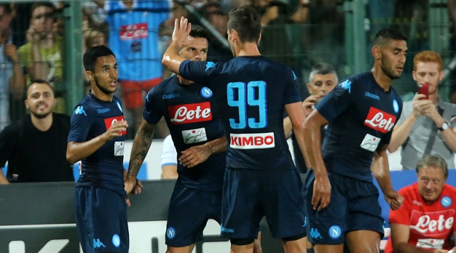 Trento: pareggio 1-1 tra Napoli e Chievo, Ounas replica ad Inglese Trento: pareggio 1-1 tra Napoli e Chievo, Ounas replica ad Inglese