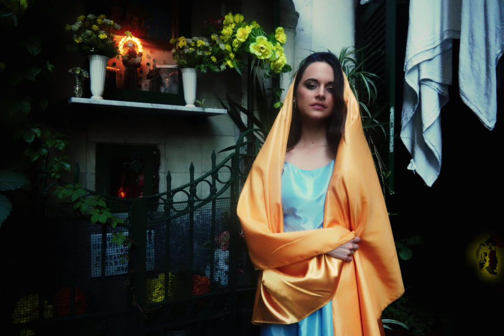 napoli-fashion-on-the-road-madonna
