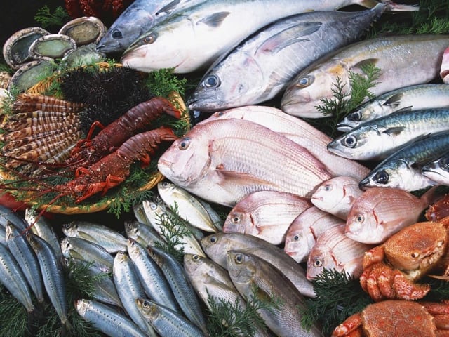 Il pesce a Napoli, la domenica, rappresenta un autentico rito-3
