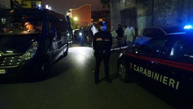 San Giovanni a Teduccio Napoli: bomba carta esplode durante la notte, un morto, un ferito San Giovanni a Teduccio Napoli: bomba carta esplode durante la notte, un morto, un ferito