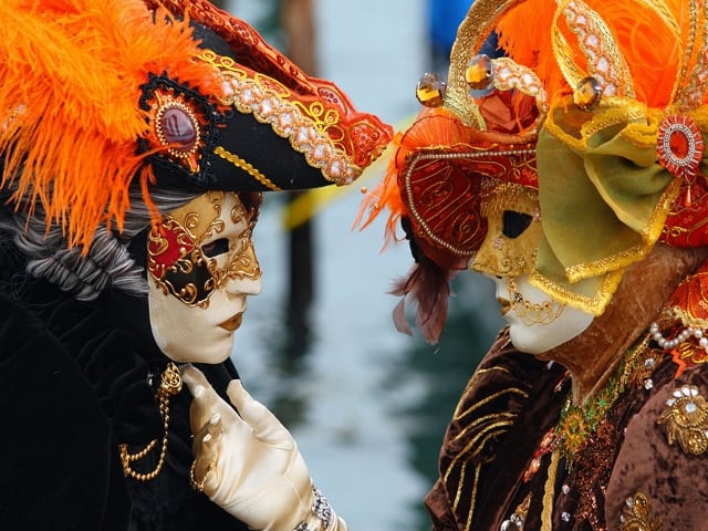 Ballo in maschera carnevalesca presso Complesso San Domenico Maggiore, Napoli domenica 11-2 Ballo in maschera carnevalesca presso Complesso San Domenico Maggiore, Napoli domenica 11-2