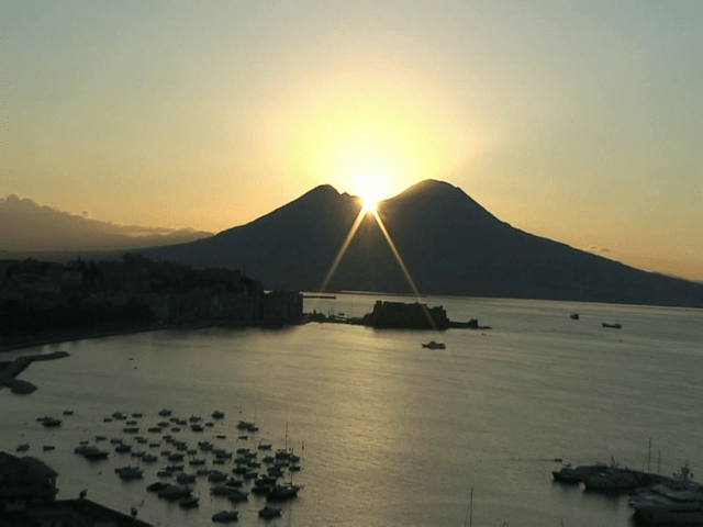 Primavera a Napoli, sprazzi di straordinaria bellezza-1