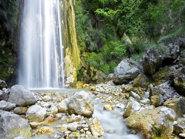 Parco regionale dei Monti Picentini, un'area naturale protetta che comprende due province quella di Salerno e di Avellino Parco regionale dei Monti Picentini, un'area naturale protetta che comprende due province quella di Salerno e di Avellino