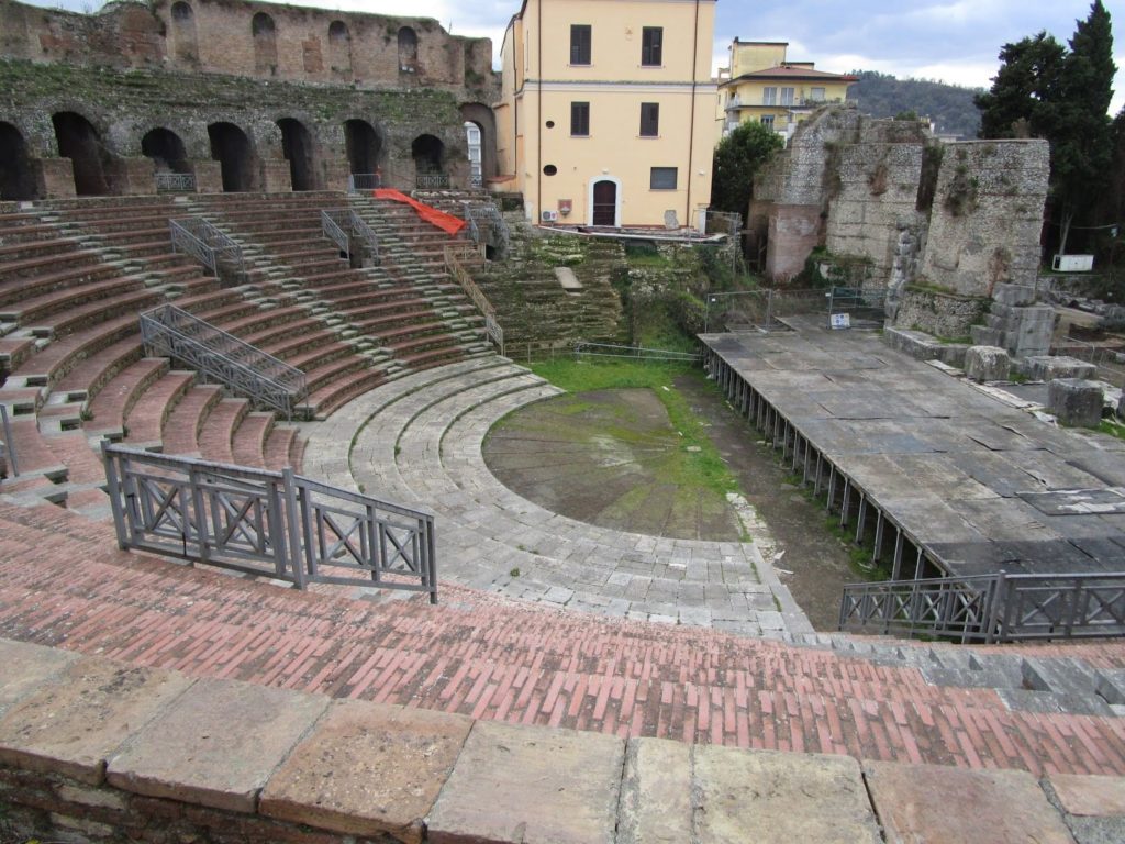 Il celebre Anfiteatro romano di Benevento accolse anche l'imperatore Nerone-2