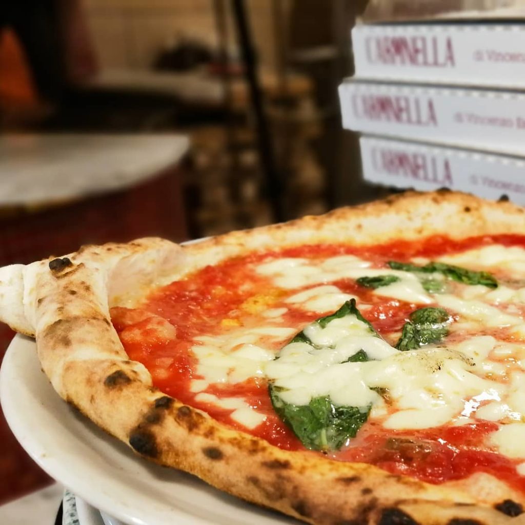 Vincenzo Esposito , il pizzaiolo intimista della Pizzeria Carmnella-2