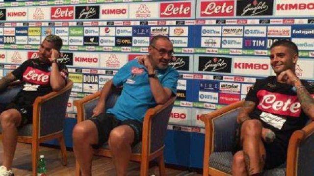 i tifosi partenopei incontrano Sarri Insigne ed Allan Tifosi partenopei incontrano Sarri, Insigne ed Allan a Dimaro- Folgarida