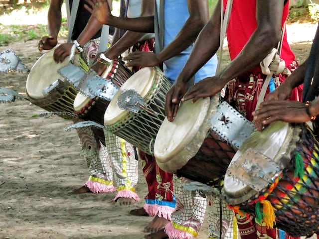 Aaninka cultura africana in scena a Napoli, spettacolo di canti e danze-1 Aaninka cultura africana in scena a Napoli, spettacolo di canti e danze-1