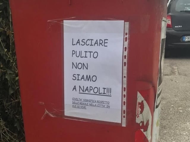 Giulio Di Lorenzo, un giovane friulano, replica ai cartelli offensivi contro Napoli con una lettera-1 Giulio Di Lorenzo, un giovane friulano, replica ai cartelli offensivi contro Napoli con una lettera-1