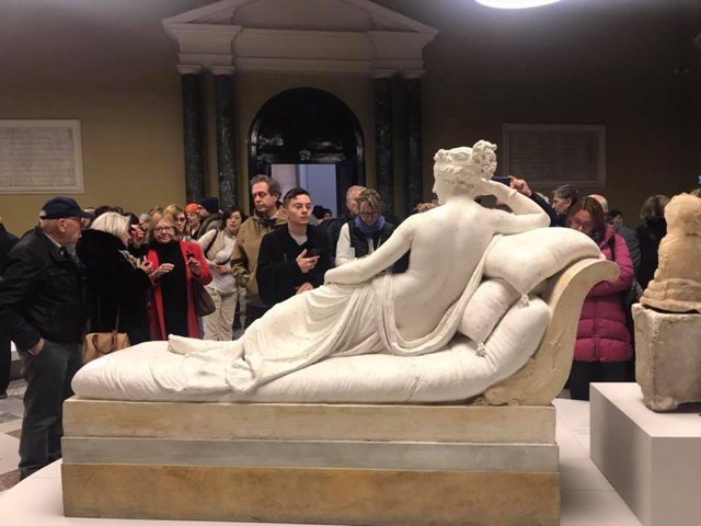 Bagno di folla a Napoli per la Mostra su Canova, ben 13.000 le presenze al Mann-1 Bagno di folla a Napoli per la Mostra su Canova, ben 13.000 le presenze al Mann-1