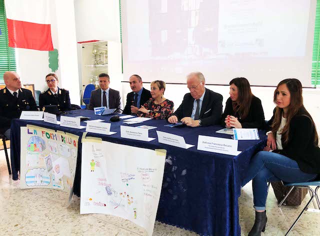 Bullissmo fondo per le vittime Corecom alla Gigante Neghelli (da sinistra Giorgio, Picano, De Pascale, Maurino, Lanzaro, Falco, Fiola e Recano) Bullismo in Campania. Istituito a cura del Corecom campano il fondo per le vittime .intervenuti Giorgio, Picano, De Pascale, Maurino, Lanzaro, Falco, Fiola e Recano)