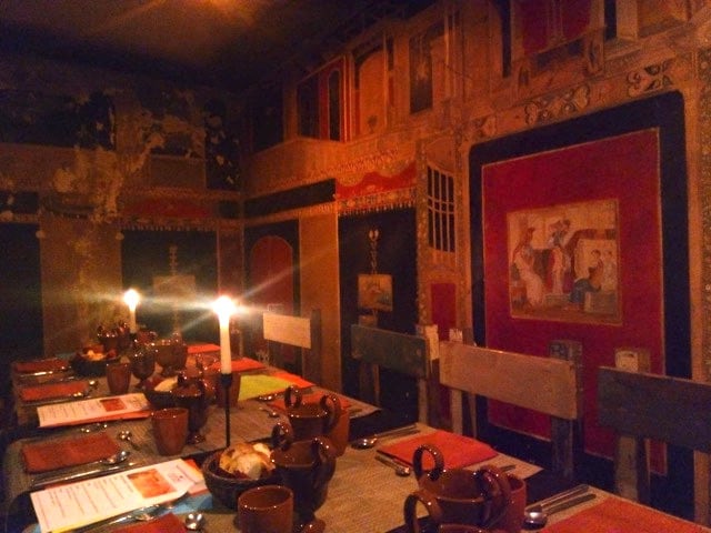 Ristorante Caupona, cena spettacolo tra misticismo e letteratura-1 Ristorante Caupona, cena spettacolo tra misticismo e letteratura-1