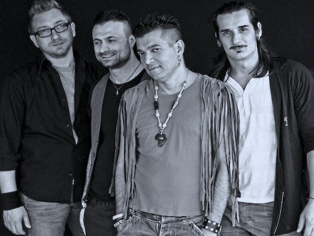 Capone & BungtBangt Capone & BungtBangt in concerto nella valle delle Orchidee a Sassano (SA)
