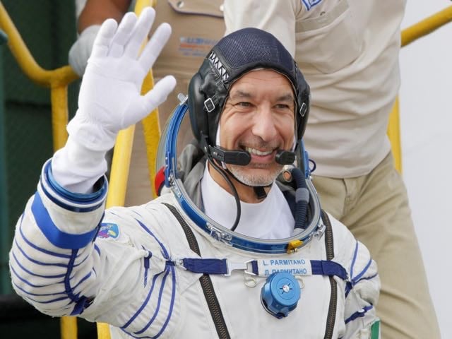 Luca Parmitano twitta la foto del Vesuvio dalla stazione internazionale-2